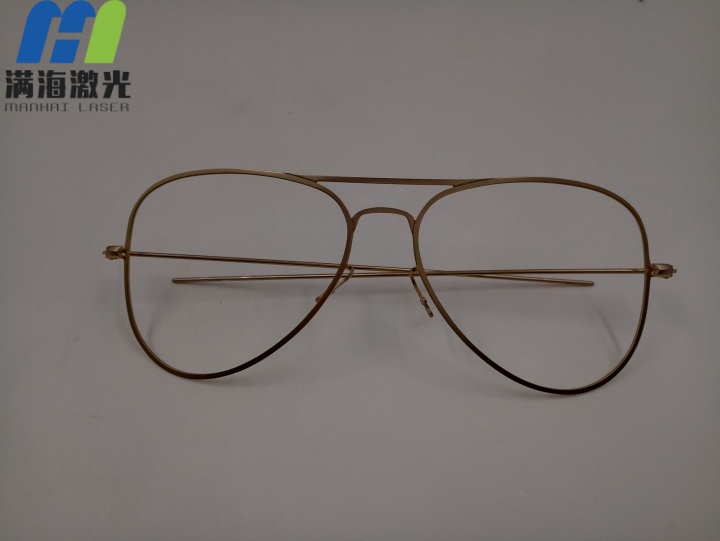 合（hé）金眼鏡架（jià）激光打標（biāo）