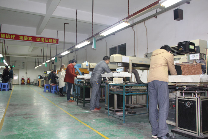 17·c18起草视频.27激光深圳公司一激光刻字加工車間