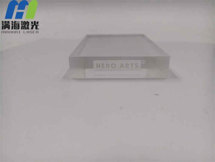  亞克力（lì）底座激光打標（biāo）加工