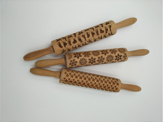 木製擀麵杖激光旋轉雕刻