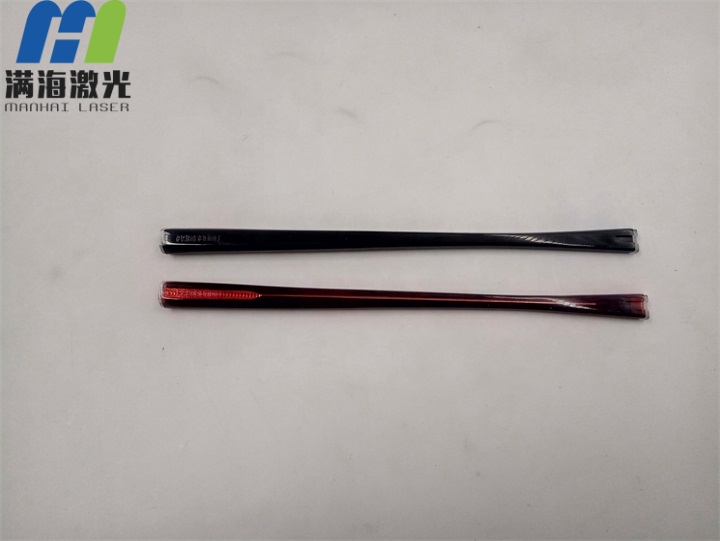 塑膠（jiāo）眼鏡腳配（pèi）件激光雕刻加工