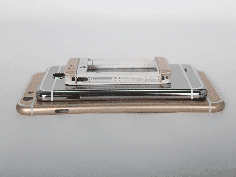 銀（yín）色手機殼 旋轉打標