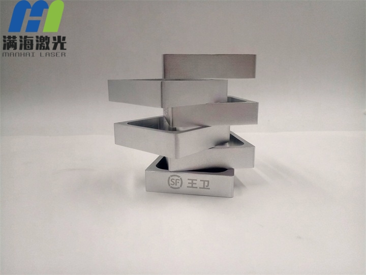 順豐快遞鋁製品精美（měi）筆筒訂製激光（guāng）加工