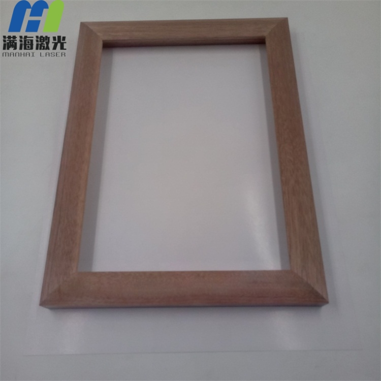 木質（zhì）相框高端激光雕刻（kè）花紋