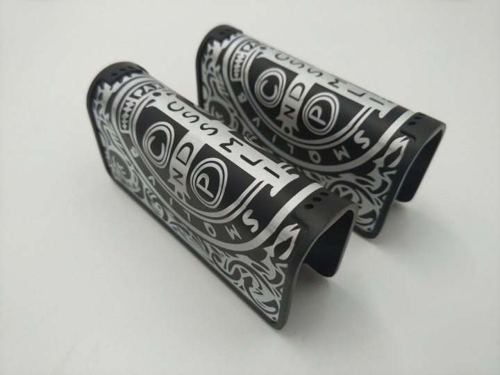 氧化（huà）鋁點煙器外殼旋轉（zhuǎn）激光（guāng）鐳（léi）雕加工