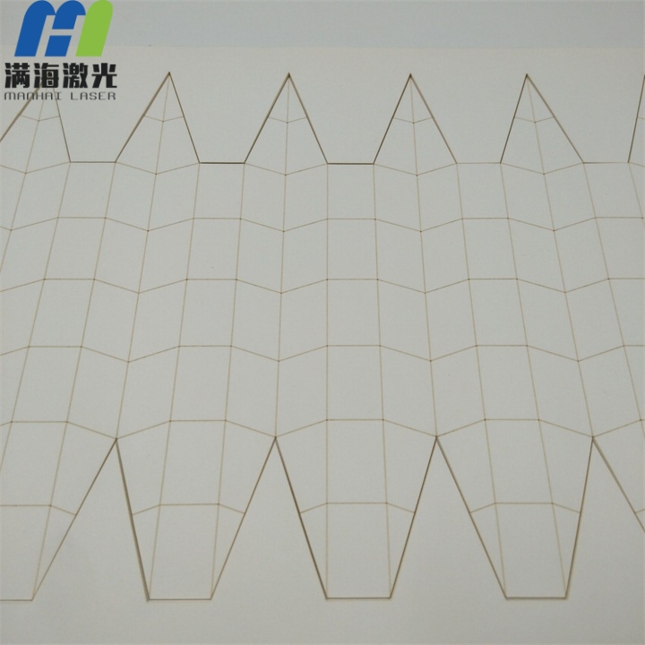 紙製賀卡激（jī）光切割（gē）激光鐳雕加工